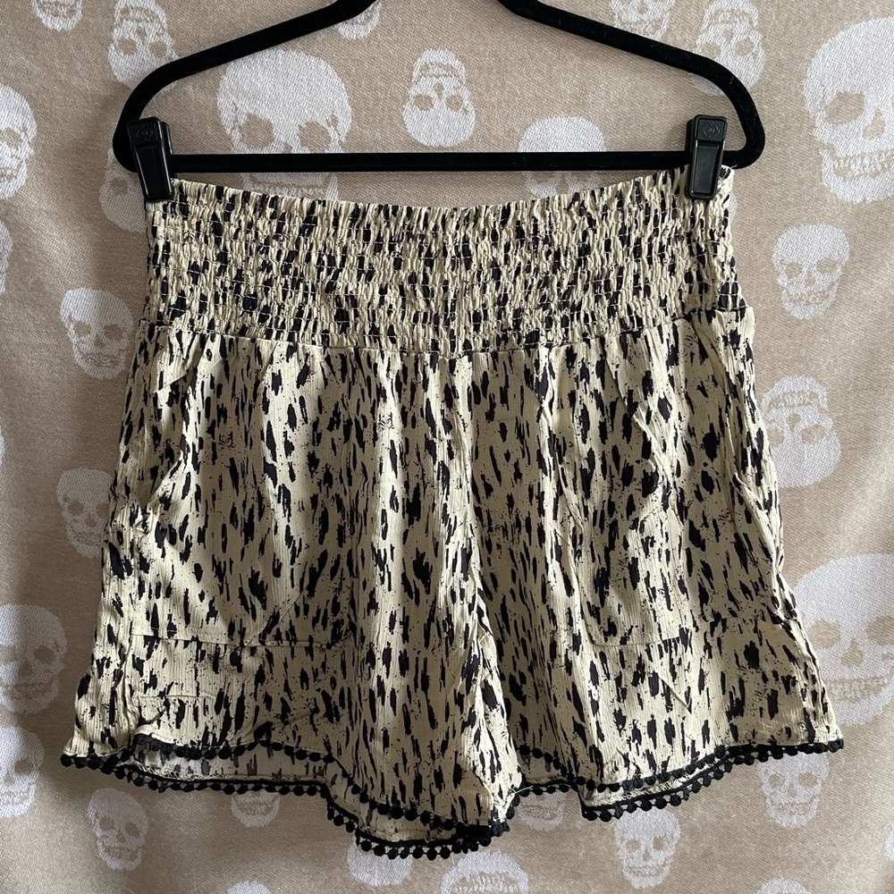High waist print shorts with pockets